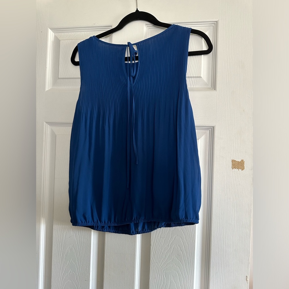 Never Worn Tank Top - Picture 4 of 6